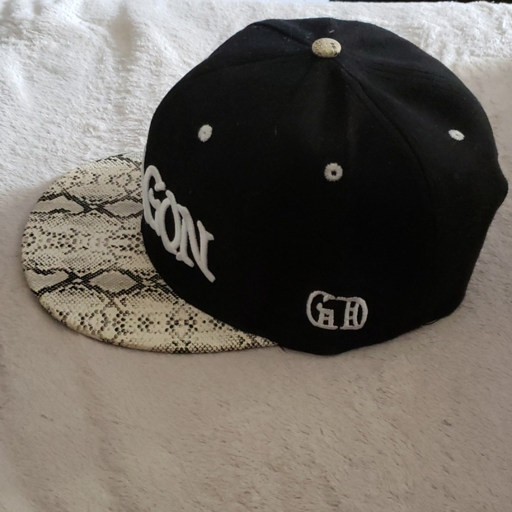Cap/Hat - Picture 2 of 3